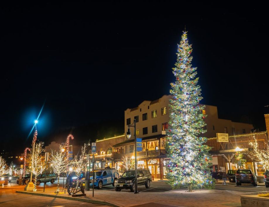 Festive Friday's Downtown Truckee